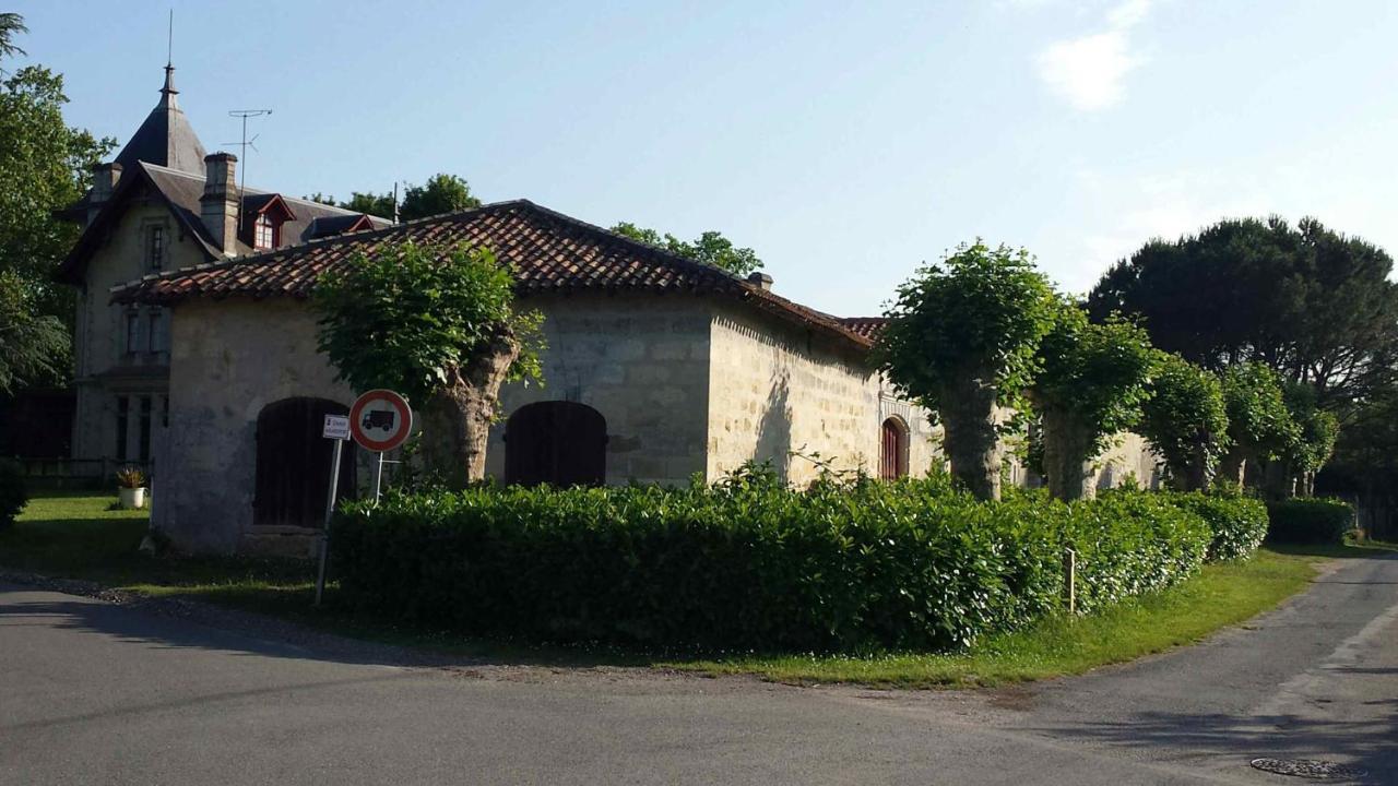 Chateau Rosemont - Grande Maison Familiale Campagne Dans Le Medoc Avec Piscine Et Tennis A 15 Mn Bordeaux Labarde Екстериор снимка