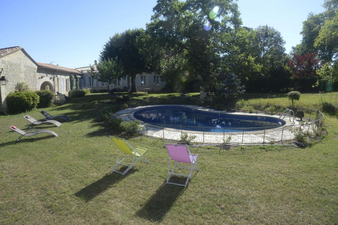 Chateau Rosemont - Grande Maison Familiale Campagne Dans Le Medoc Avec Piscine Et Tennis A 15 Mn Bordeaux Labarde Екстериор снимка