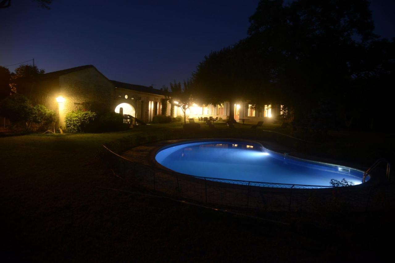 Chateau Rosemont - Grande Maison Familiale Campagne Dans Le Medoc Avec Piscine Et Tennis A 15 Mn Bordeaux Labarde Екстериор снимка