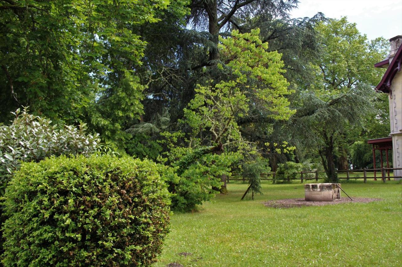 Chateau Rosemont - Grande Maison Familiale Campagne Dans Le Medoc Avec Piscine Et Tennis A 15 Mn Bordeaux Labarde Екстериор снимка